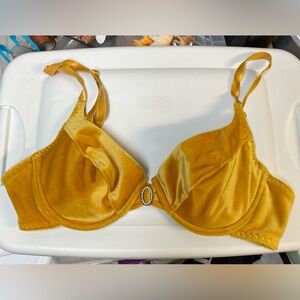 Vintage Bra 36B gold Yellow Velvet Velour Underwire Made In Macau